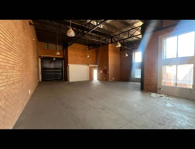 270M² WAREHOUSE TO LET IN N4 GATEWAY INDUSTRIAL PARK